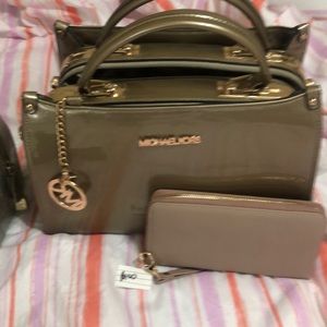 Micheal Kors handbag and wallet